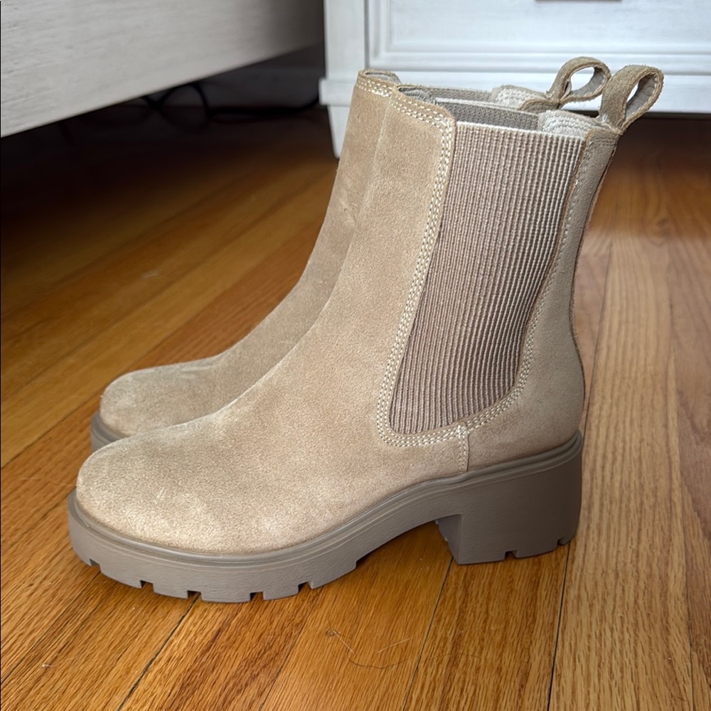 Steve Madden Tan Ankle Booties with Chunky Sole
